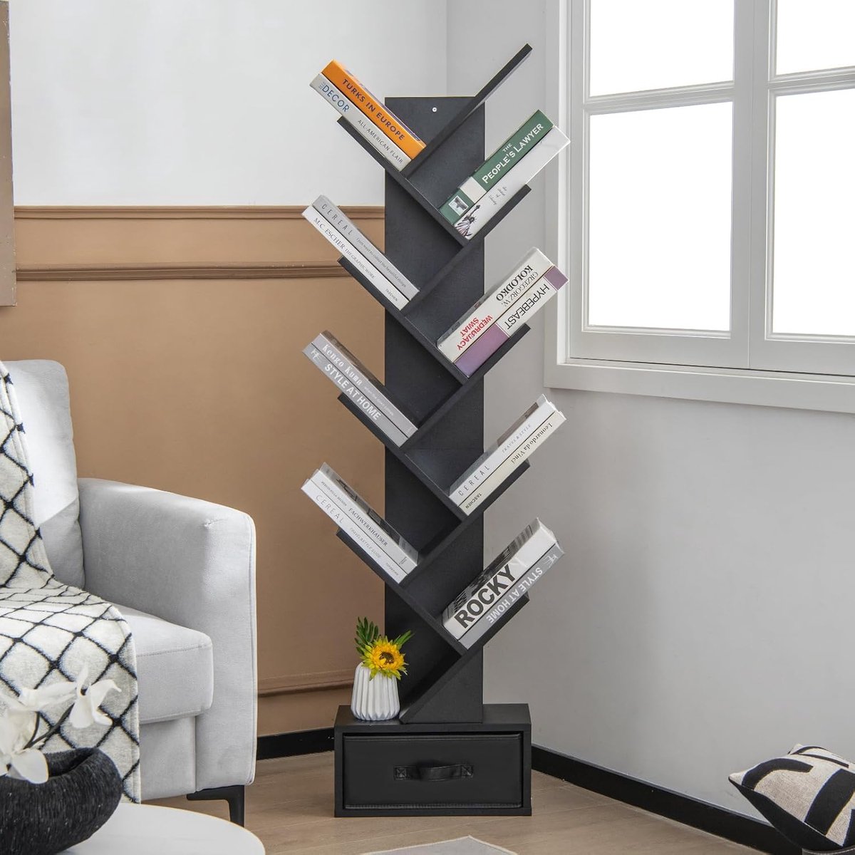 Costway Boekenkast met lade, 8 verdiepingen, staand rek, boomvorm, cd- en dvd-plank, voor slaapkamer, woonkamer en thuiskantoor, 38 x 21,5 x 149,5 cm zwart