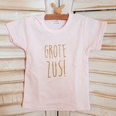 Shirt grote zus | korte mouw | licht roze | maat 104 zwangerschap aankondiging bekendmaking Baby big sis sister