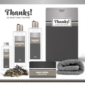 Geschenkset "Thanks! Je bent een topper" - 5 Producten - 920 Gram | Giftset voor hem - Luxe cadeaubox man - Douchegel - Shampoo - Scrubzout - Bodycrème - Vader - Wellness - Pakket - Cadeau set - Bedankt - Thank You - Broer - Vriend - Collega - Zilver