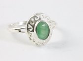 Fijne opengewerkte zilveren ring met smaragd - maat 18