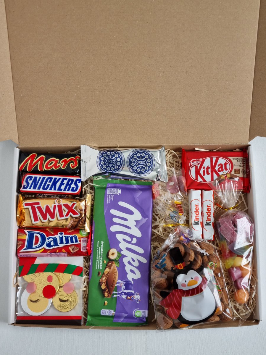 Snack Snoep Pakket Box - brievenbus cadeau - brievenbusdoos - Kerstcadeau - chocolade cadeau - kerstpakket - eten - Merkloos