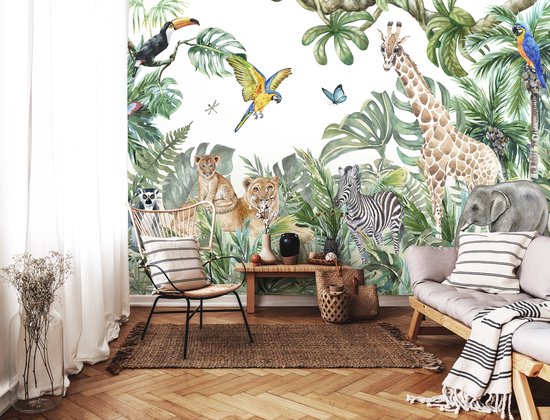 Muurcirkel met tropische jungle dieren: leeuw, leeuwinnenwelp, zebra, olifant, giraf, aapjes, papegaai, toekan, vlinder en libelle.