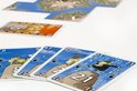 Speelkaarten met geiten op rotsen: getallen 8, 47, 29, 21.