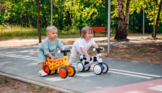 Lionelo Sammy Draisienne Bébé 1-3 Ans, Jusqu'à 25 kg, Poignées LED, Blanc | Porteur Stable à 4 Roues, Siège Ergonomique, Roues EVA, Poignées Antidérapantes Lumineuses, Léger 1,75 kg, Montage Rapide