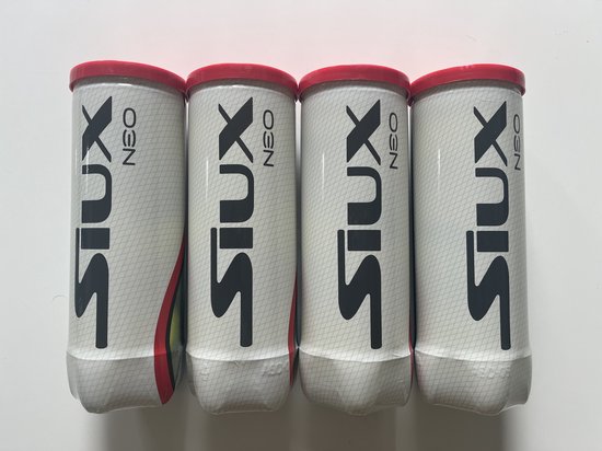 SIUX NEO Padel ballen - 12 ballen ( 4 blikken met 3 ballen) SIUX NEO Padel ballen - 12 ballen ( 4 blikken met 3 ballen)