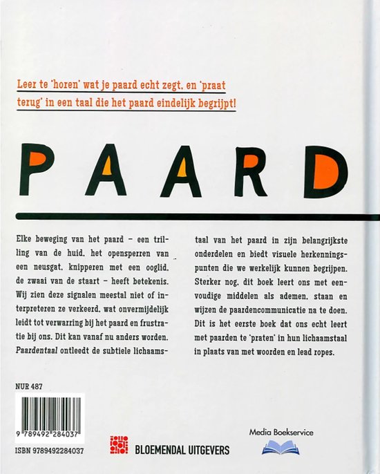 Achterkant boek met tekst PAARD in grote letters. De letters A en D zijn oranje. Daaronder tekst over lichaamstaal van paarden.