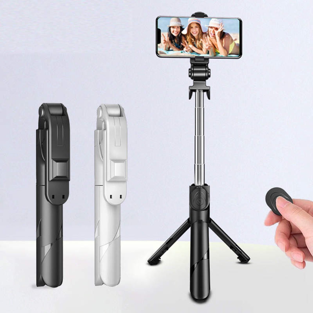 Selfiestick Tripod - Afstandsbediening en 360 graden draaien - Universele Selfie Stick voor Samsung en iPhone - 67 cm