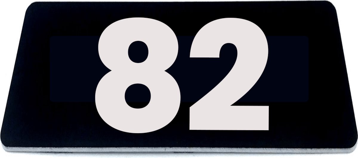 Nummerplaatje 82 - 80 x 50 x 1,6 mm - Zwart/wit - incl. 3M-tape | Nummerbordje - Deur en kamernummer - brievenbusnummers - Gratis verzending - 5 jaar garantie | Gratis Verzending