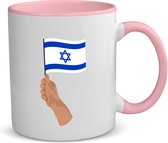 Akyol - israël vlag met hand koffiemok - theemok - roze - Israël - mensen die liefde willen geven aan israel - degene die van israël houden - supporten - oorlog - verjaardagscadeautje - gift - geschenk - kado - 350 ML inhoud