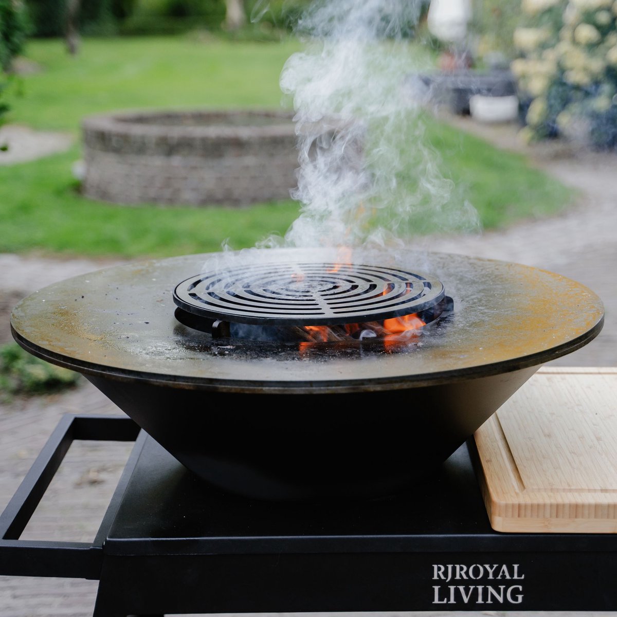 RJRoyal Living Plancha grill BBQ Amigo avec couvercle et rangement bois  brasero inox