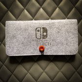Vilten opberghoes - geschikt voor Nintendo Switch (Oled, Lite) - grijs/rood