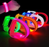 8 stuks LED Light Up armbanden gloeien knipperende armbanden gloeien in de donkere feestaccessoires voor bruiloft, raves, concert, camping, sportevenementen, feest