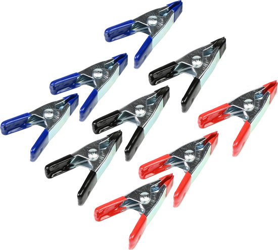 Acht metalen veerklemmen van 5 cm in blauw, zwart en rood.