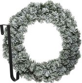 Kerstkrans 60 cm - groen - besneeuwd - met hanger/ophanghaak - kerstversiering