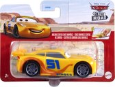 Mattel Disney Cars Cruz Ramirez voertuig - 8 cm - Schaal 1:43