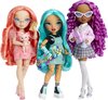 foto van Rainbow High - New Friends Pinkly Paige Pop Roze