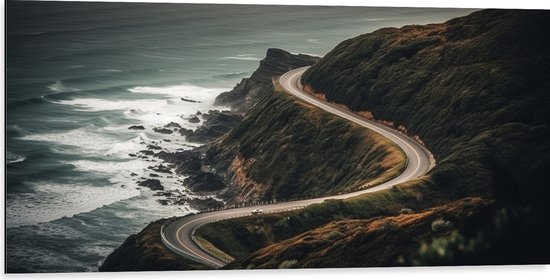 Dibond - Smalle Weg op Berg aan de Kust - 100x50 cm Foto op Aluminium (Met Ophangsysteem)