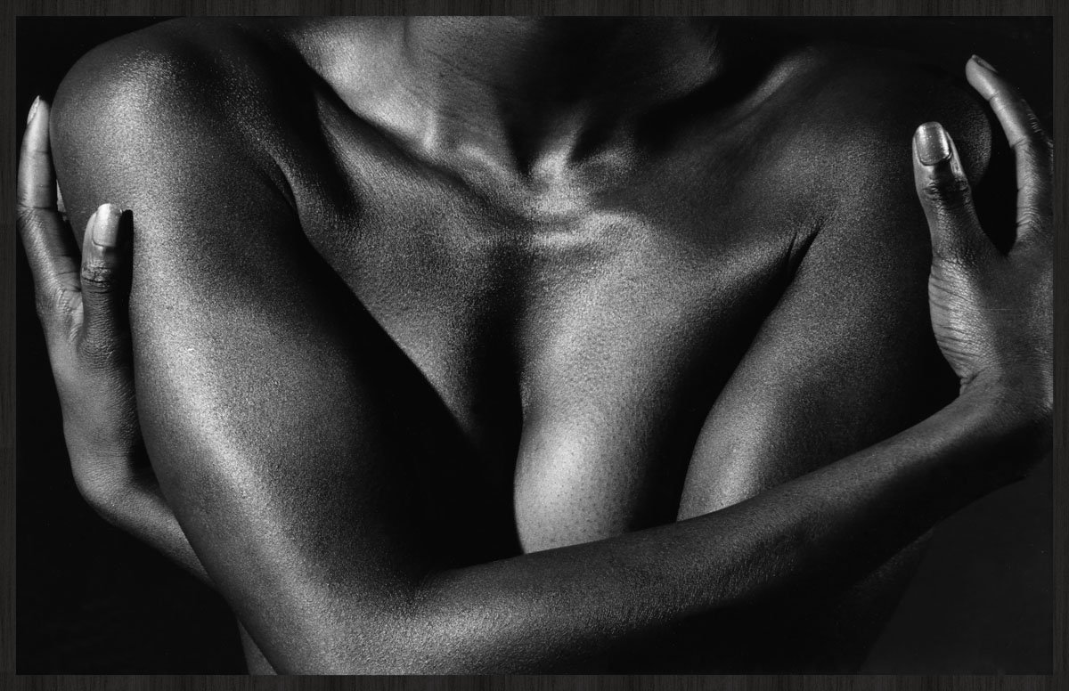 Wandkraft x Essamba Art - Enlacement - 148x98 cm - Forex ingelijst in zwarte lijst.