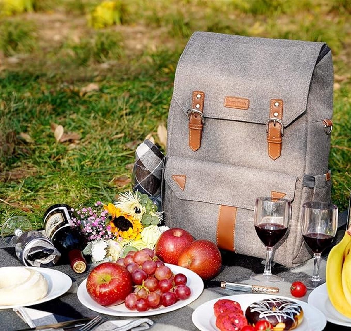 HappyPicnic – Sac à Dos de Pique-Nique Isotherme pour 4 Personnes avec  Ensemble Complet de Vaisselle, Compartiment Isotherme spacieux,  Porte-Bouteilles et Grand Tapis de Pique-Nique imperméable : :  Jardin