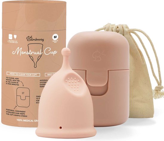 Coupe menstruelle Bamboozy rose pâle avec étui de rangement, stérilisateur et pochette en coton.