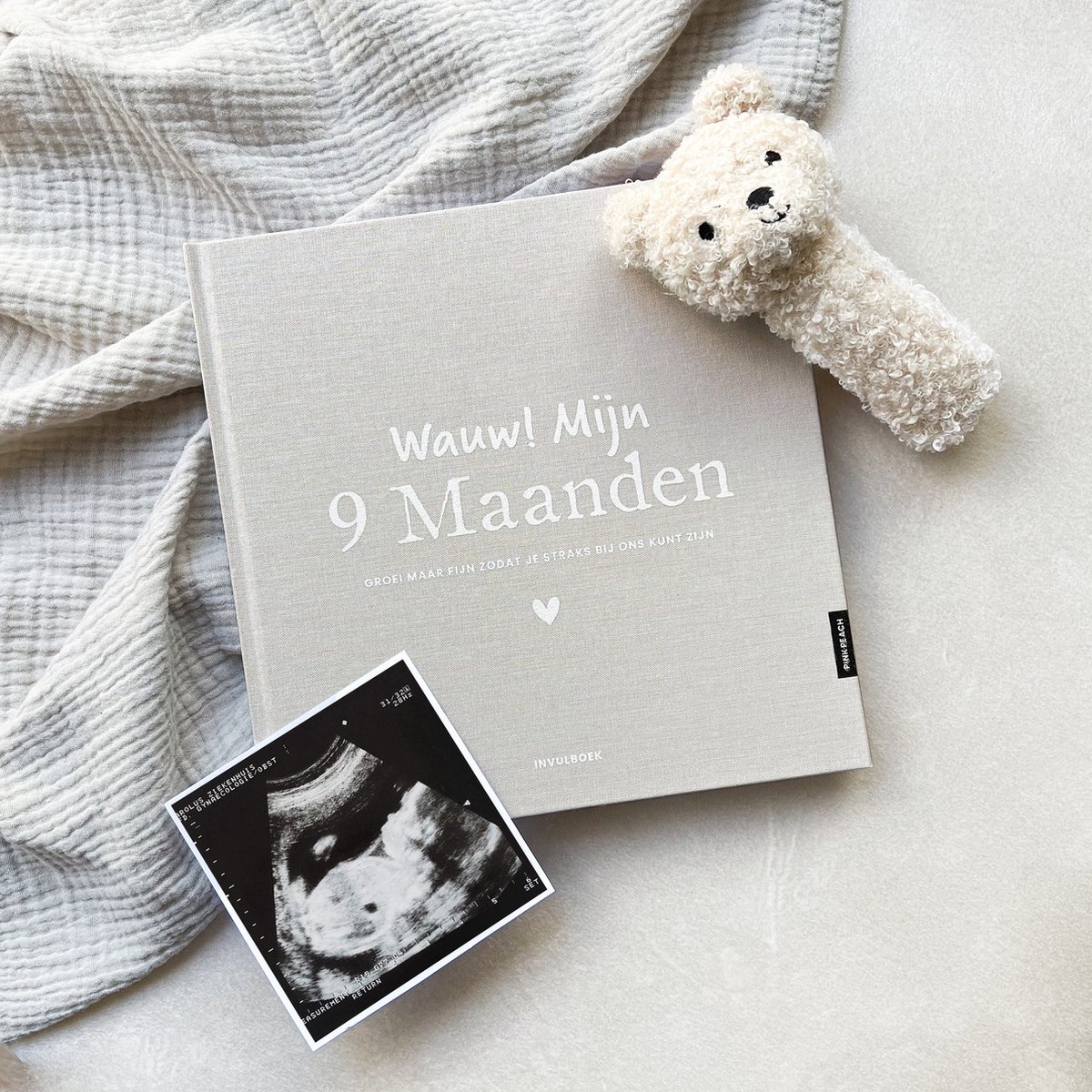 PINKPEACH - Mijn 9 Maanden Invulboek - Linnen - Zand - Zwangerschapsdagboek