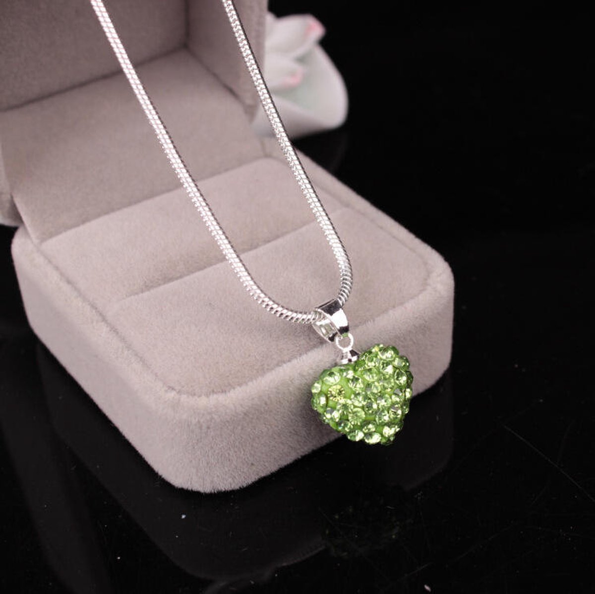 Lumici® | DiamondHeart Ketting - Groen - Diamant - Bal - Crystal - Kristal - Cadeau Voor Vrouwen - Moederdag Cadeau - Valentijn - - Liefde - Verrassing - Zilver/Groen