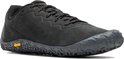 Zwarte Merrell Vapor Glove 6 LTR schoen met een gripvast Vibram zoolpatroon.