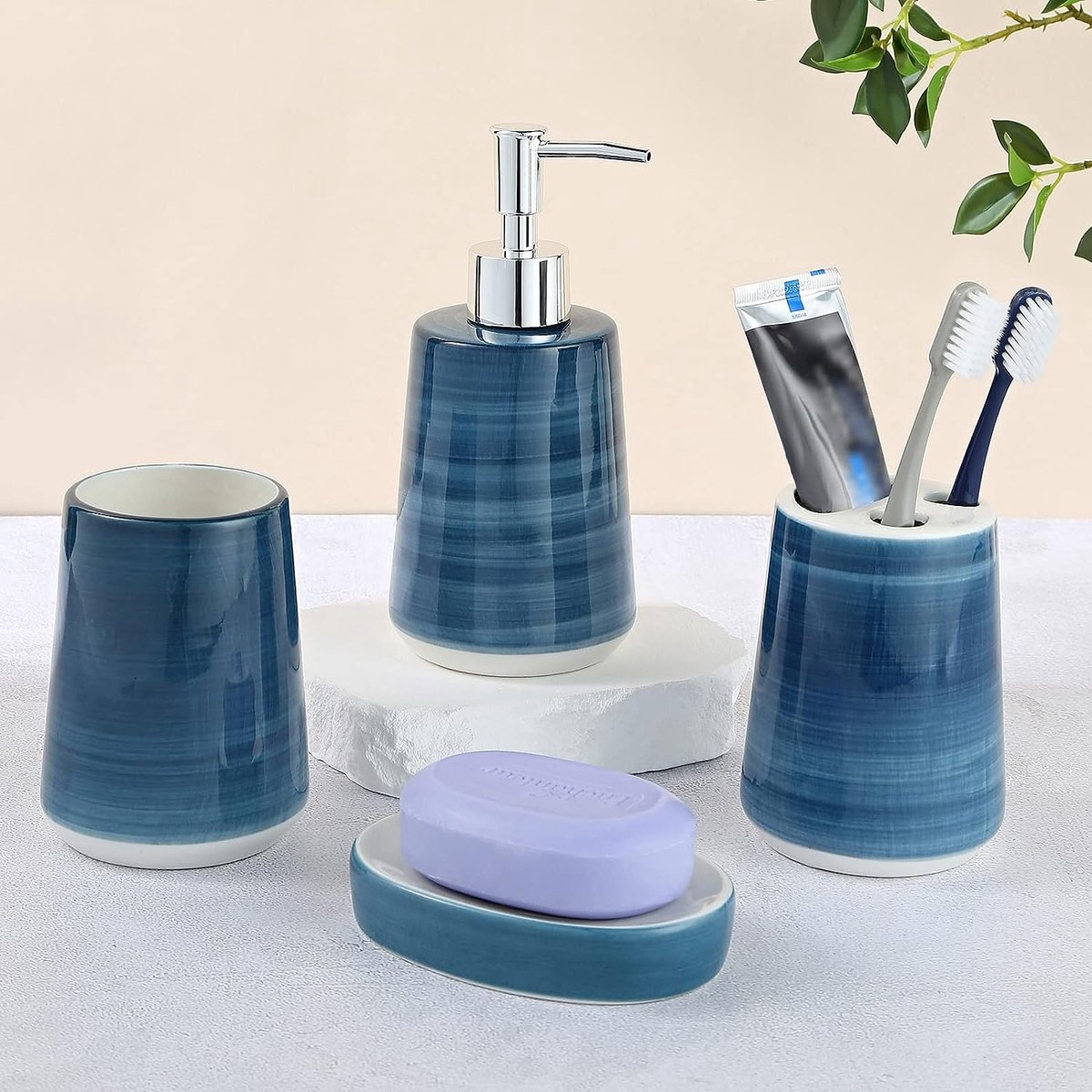 Ensemble 4 Accessoires Salle De Bain Bleu – Distributeur Savon, Porte-Brosse, Gobelet, Porte-Savon – Design Moderne PP