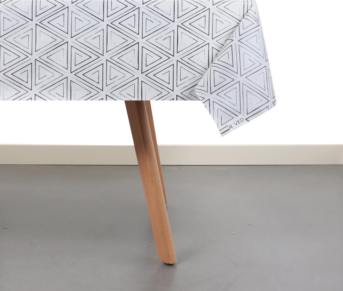 Raved Tafelzeil Driehoek Patroon 140 cm x 270 cm - Wit - PVC - Afwasbaar