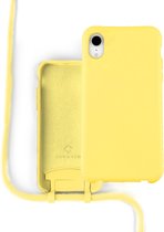 Coverzs Silicone case met koord - Telefoonhoesje met koord - Backcover hoesje met koord - touwtje - geschikt voor Apple iPhone Xr - Geel