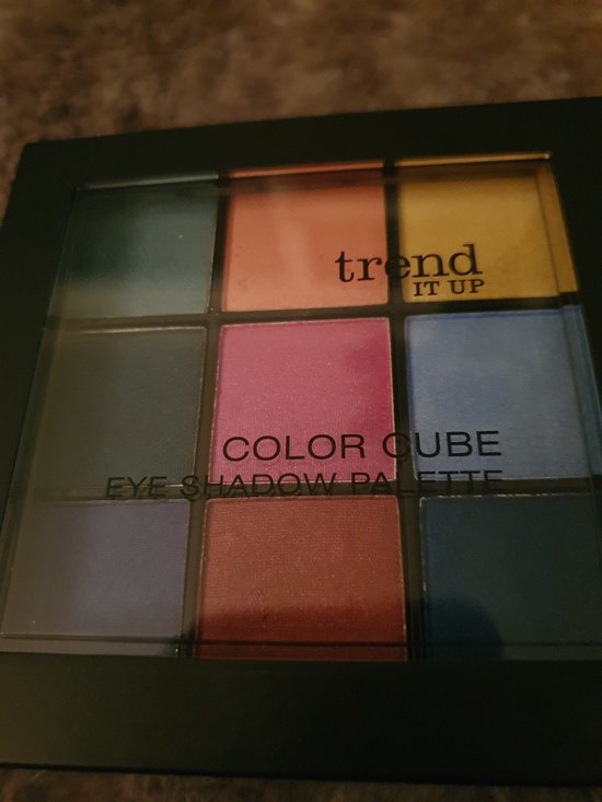 Trend it up colour cube eyeshadow