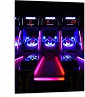 Dibond - Ballengooien Spel in Arcade Hal - 75x100 cm Foto op Aluminium (Wanddecoratie van metaal)