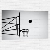 Muursticker - Bal Vallend in Basket (Zwart-wit) - 120x80 cm Foto op Muursticker