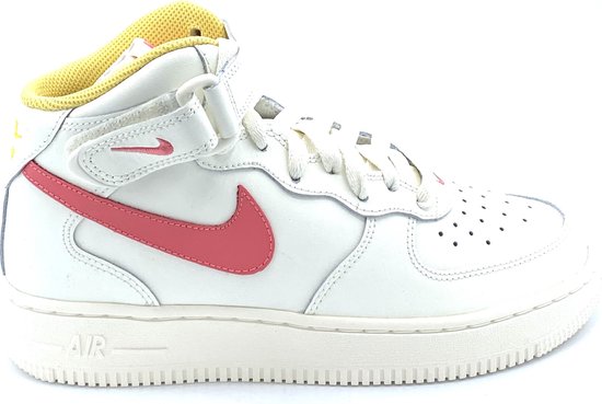 Baskets pour femmes montantes Nike Air Force 1 - Taille 37,5 | bol