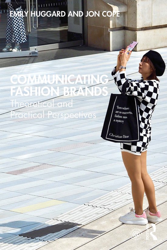 Communicating Fashion Brands - cover