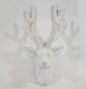 ZoeZo Design - kerst - rendier - glitter rendier - wit - kunststof - wanddecoratie kerst - L 31 cm - Br 16 cm