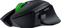 Zwarte Razer Basilisk V3 X Hyperspeed muis, zijkant met groen scrollwheel en Razer logo.