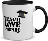 Akyol - teach love inspire koffiemok - theemok - zwart - Docent - leraar/lerares - hogeschool - universiteit - verjaardag - cadeautje voor docent - docent artikelen - kado - geschenk - collega's - 350 ML inhoud
