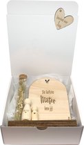 Geschenkbox liefste METER | beige | neefje | peg doll | houten poppetje | liefste meter | meter vragen | meter worden | peettante vragen | peettante worden | cadeau  | geschenkdoos | giftbox
