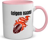 Akyol - rugbybal vuur met eigen naam koffiemok - theemok - roze - Rugby - atleten - mok met eigen naam - iemand die houdt van rugby - verjaardag - cadeau - kado - 350 ML inhoud