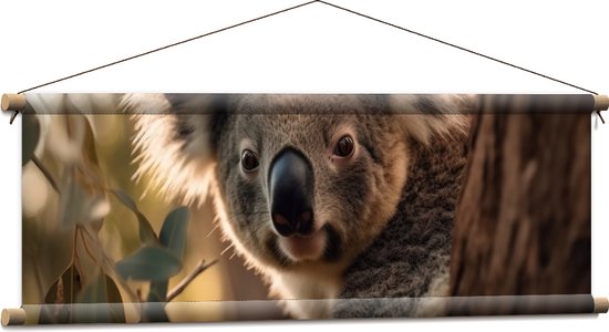 Textielposter - Nieuwsgierige Koala Vanachter Dikke Boom - 90x30 cm Foto op Textiel