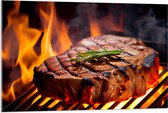 Acrylglas - Brandende Steak op Barbecue - 105x70 cm Foto op Acrylglas (Met Ophangsysteem)