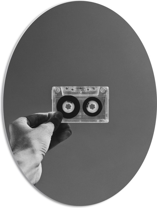 PVC Schuimplaat Ovaal - Foto van Lege Casetteband - 42x56 cm Foto op Ovaal (Met Ophangsysteem)