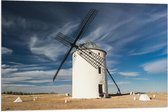 Vlag - Witte Molen onder Sluierbewolkin, Nederland - 90x60 cm Foto op Polyester Vlag