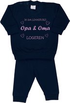 La Petite Couronne Pyjama 2-Delig "Ik ga lekker bij opa & oma logeren" Unisex Katoen Zwart/lila Maat 104/110