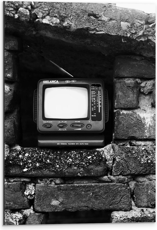 Dibond - Ouderwetse Televisie in de Muur (Zwart-wit) - 40x60 cm Foto op Aluminium (Wanddecoratie van metaal)