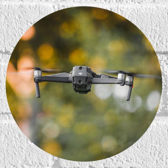 Muursticker Cirkel - Close-up van Grijze Vliegende Drone - 20x20 cm Foto op Muursticker
