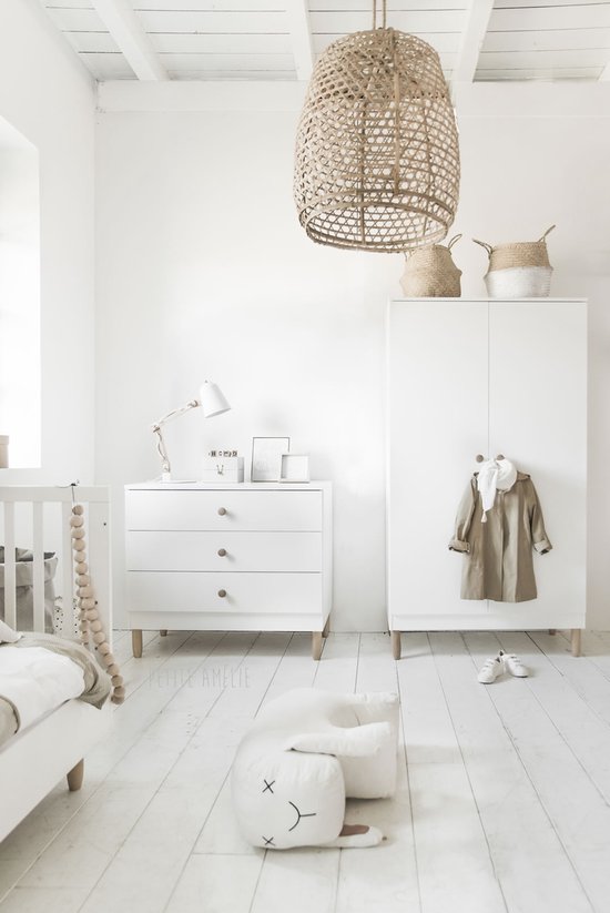 Petite Amélie ® Kledingkast Kinderkamer met 3 Planken & Hangrail - Gebroken Wit - Kleerkast Slaapkamer (van Baby tot Tiener) - Veilig door Soft Close Deuren - H.184x B.100x D.55 cm