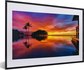 Photo en cadre - Un coucher de soleil coloré à Wailea Beach sur le cadre photo américain Hawaii noir avec passe-partout blanc 60x40 cm - Affiche sous cadre (Décoration murale salon / chambre)