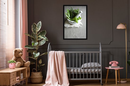 Photo en cadre - Les herbes fraîches dans un cadre photo mortier noir 60x90 cm - Affiche sous cadre (Décoration murale salon / chambre)